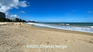 “El Alambique” beach looking west. | Balneario de Carolina, The Best Beach Near San Juan | Puerto Rico By GPS
